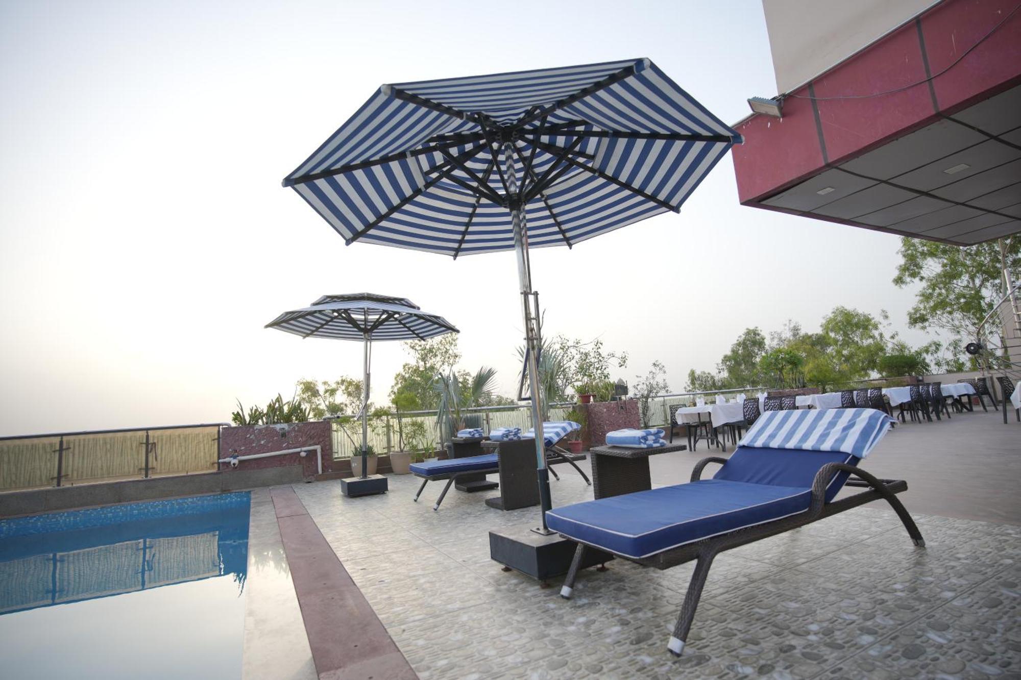 Hotel Atulyaa Taj Agra  Exterior photo